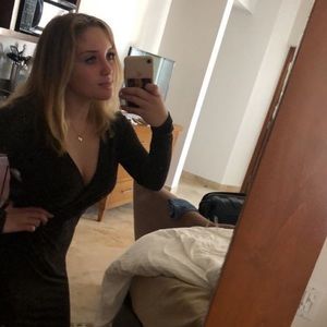 Meet your Posher, Mia